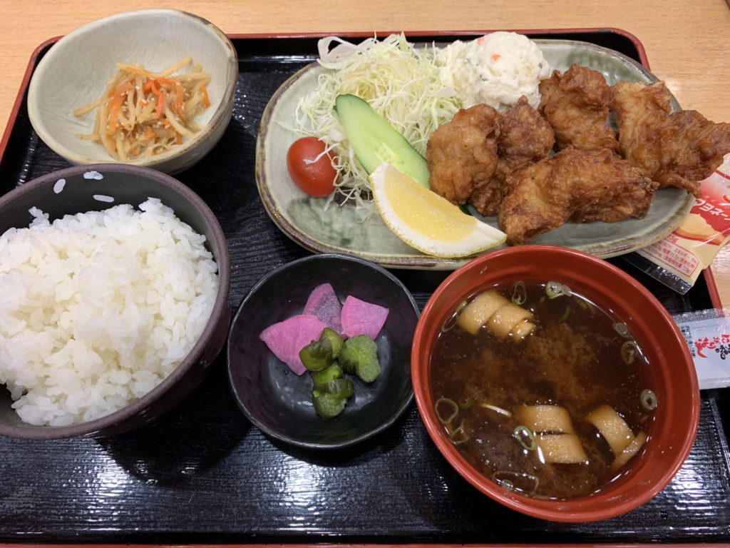 道の駅にしお岡ノ山唐揚げ定食