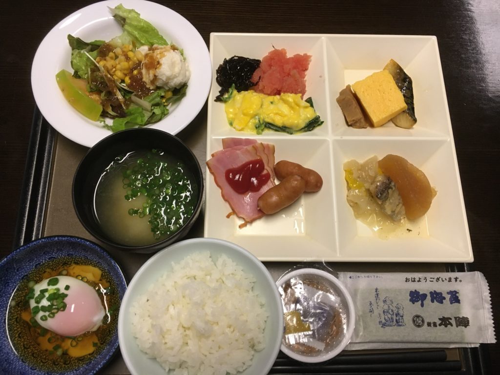 朝食