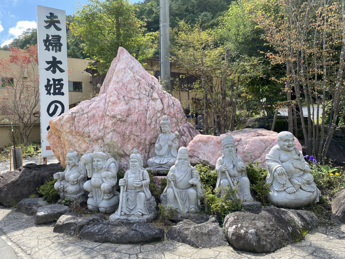 昇仙峡夫婦木神社