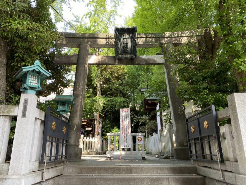 鳥越神社