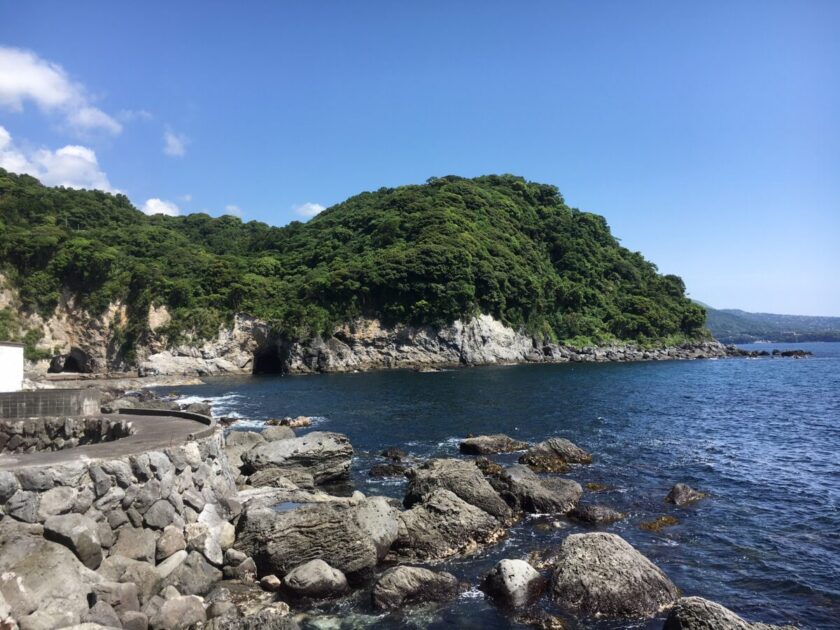 熱川穴切海岸