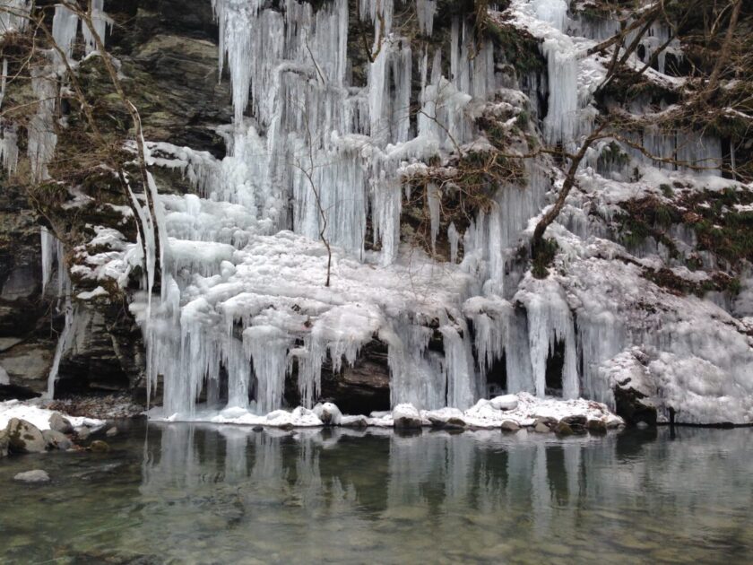 奥秩父三十槌の氷柱