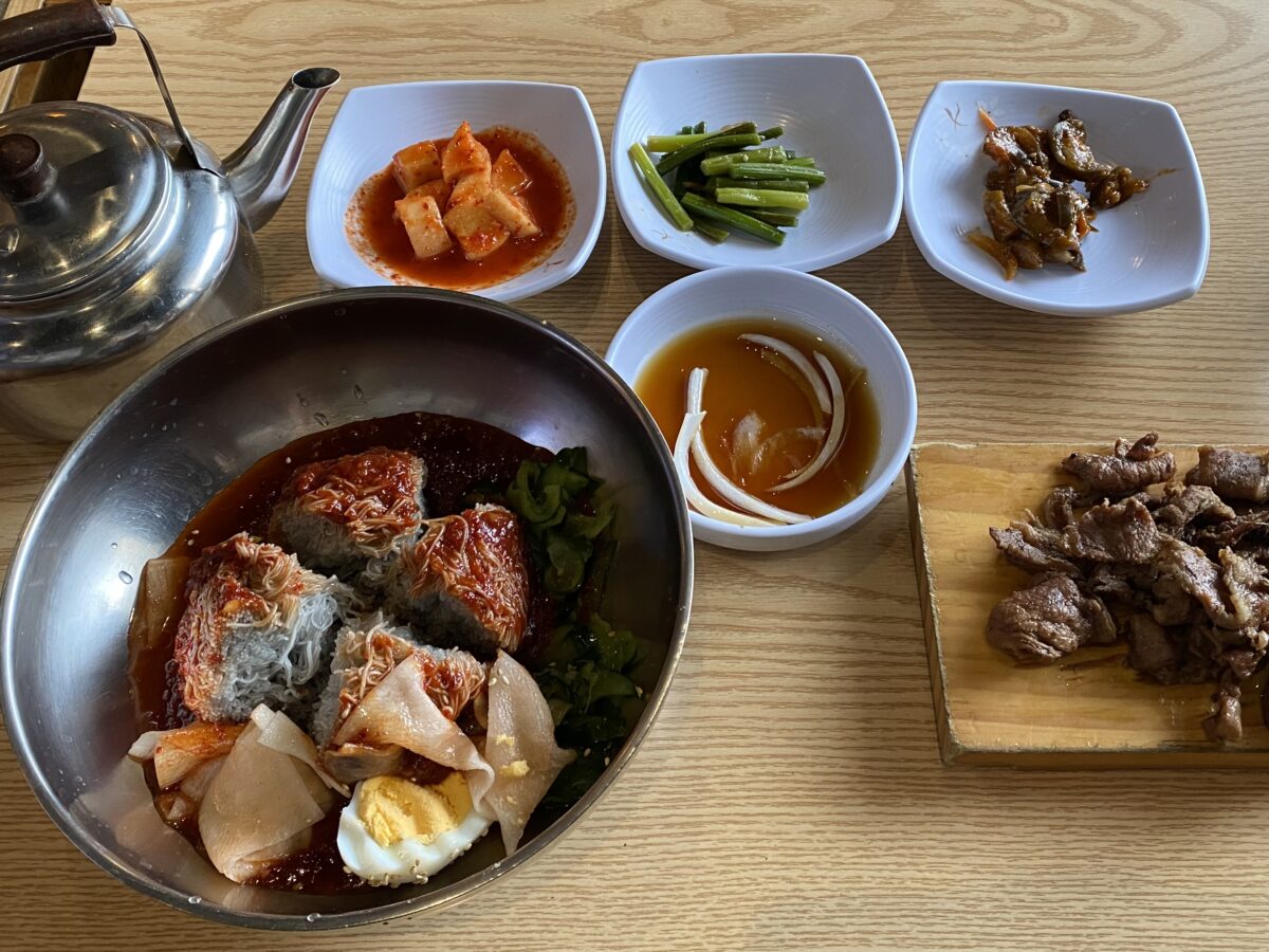 コサム冷麺専門店（新大久保店）@東京【맛있어요！炭火焼肉付きビビン麺】