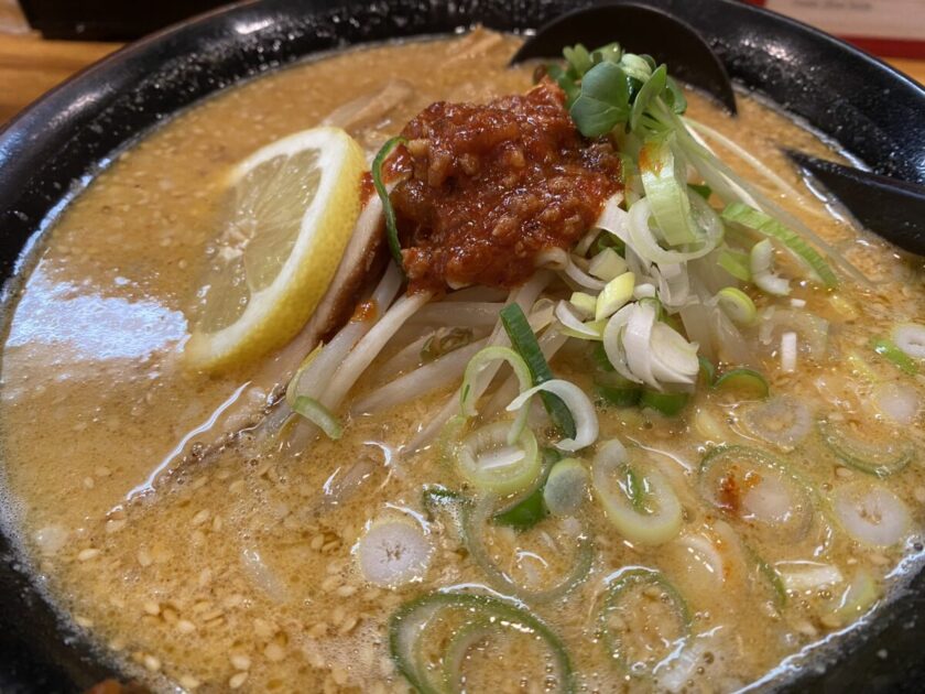 龍ラーメン辛口胡麻味噌麺