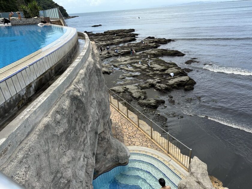 江の島アイランドスパからの景色　引き潮