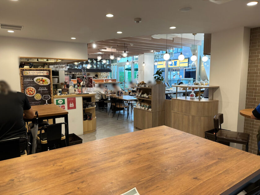 志木FOOD HALL SHIKISM店内