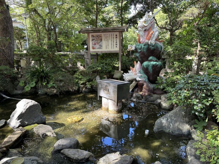 江島神社　龍神と弁財天