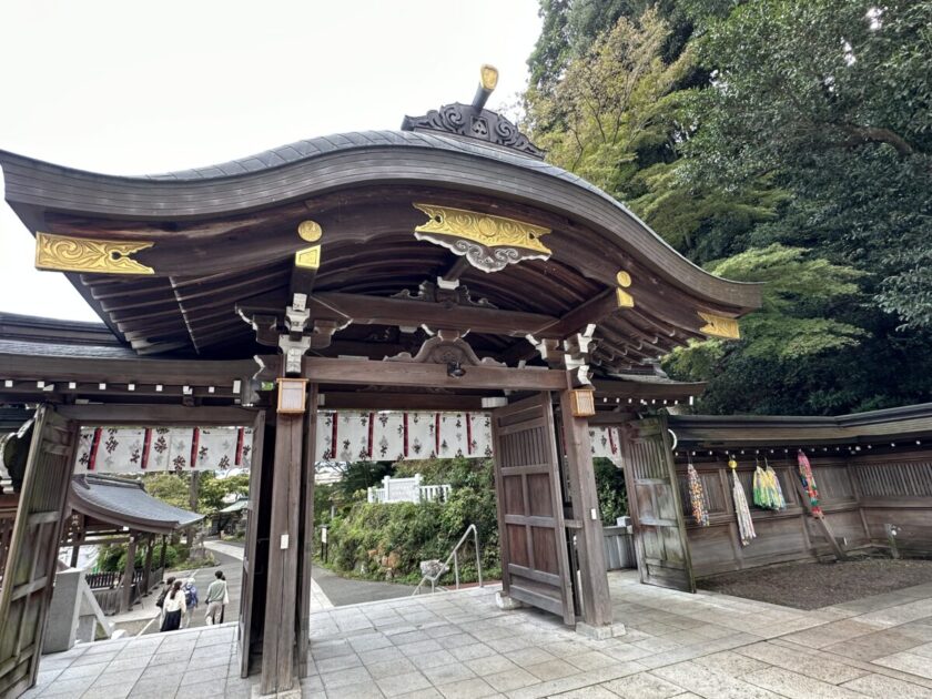 高麗神社御神門