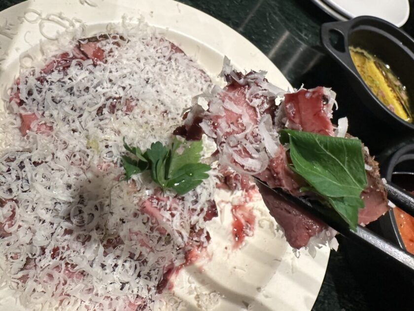 飛鳥山公園エプロンマーク ローストビーフ