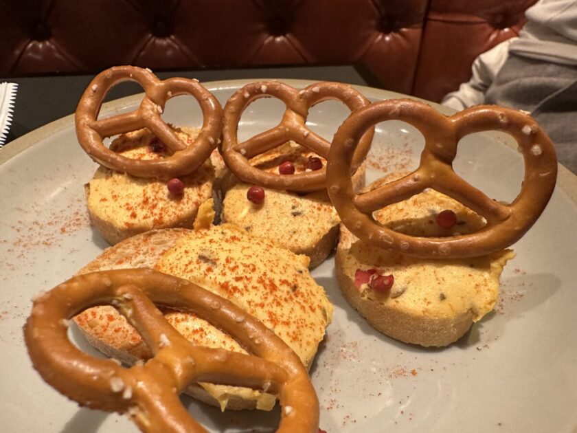 シュマッツ 有楽町 ドイツ風チーズディップオバツダ