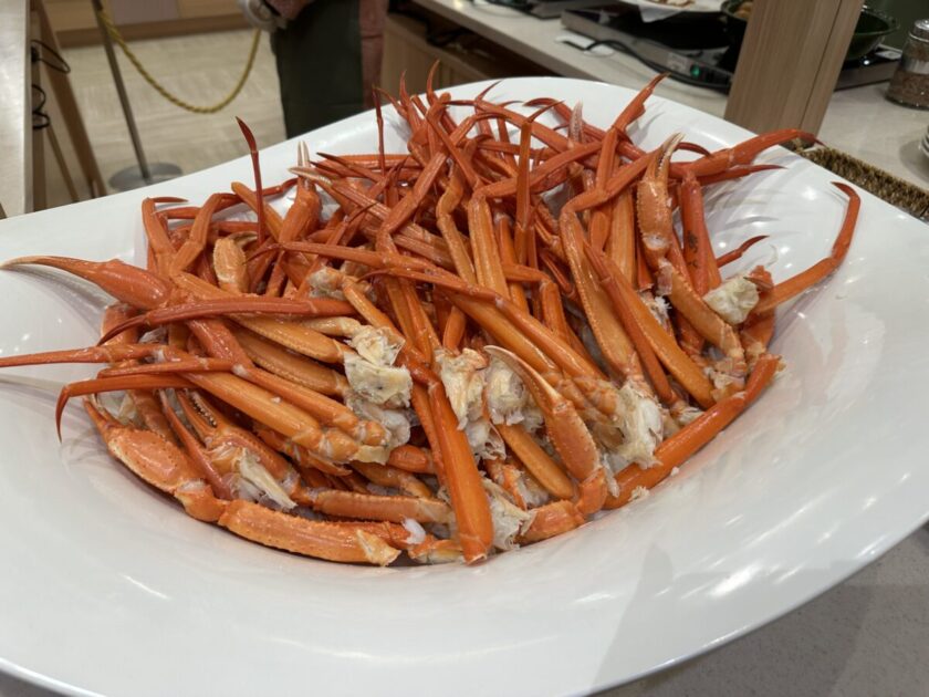 ホテル華の湯食事　カニ